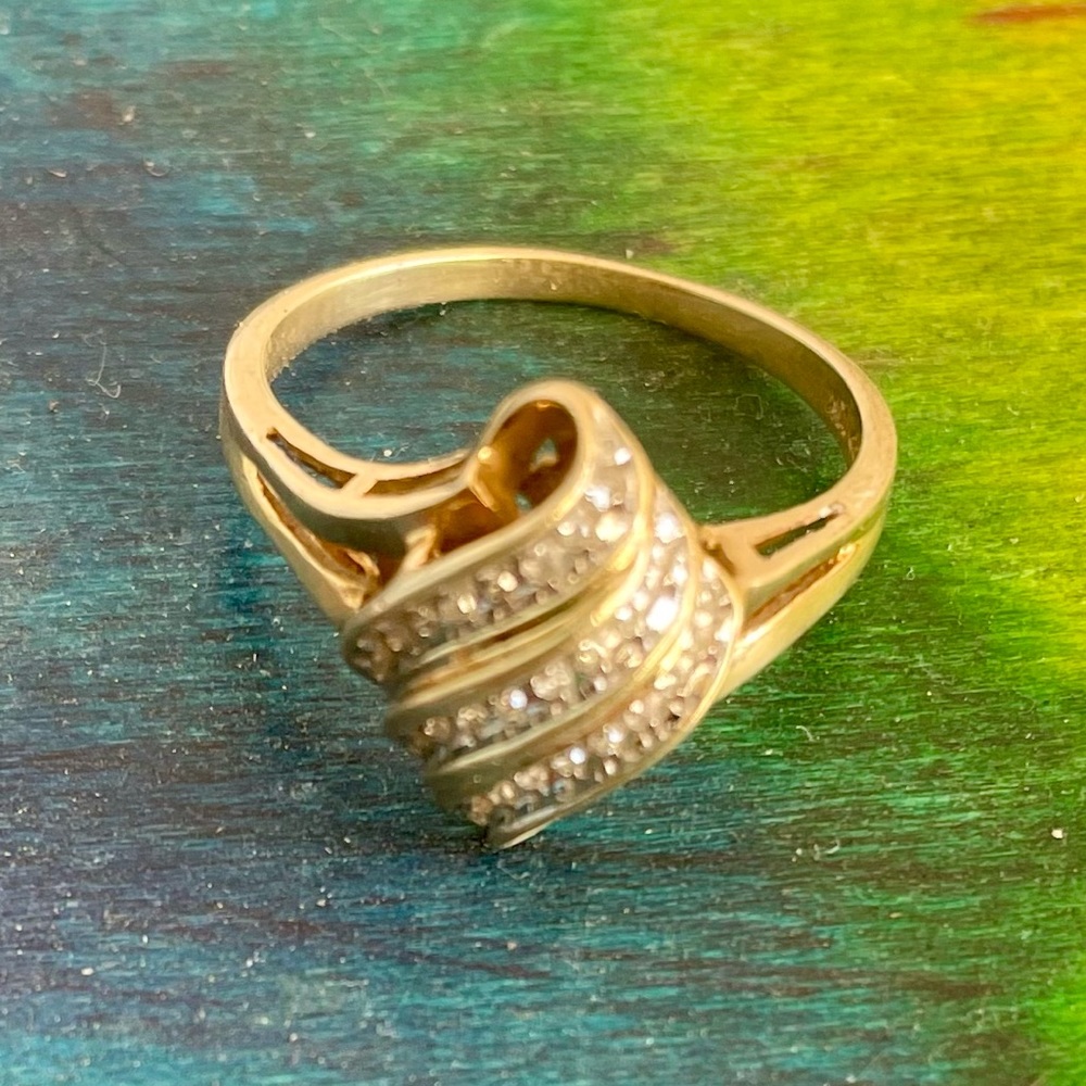 10K Yellow Gold and Diamond Ring